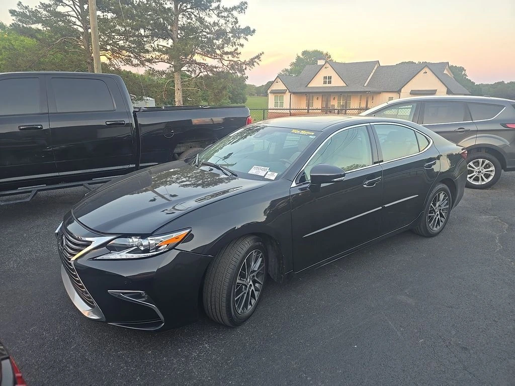 2017 Lexus ES 350 350's photo