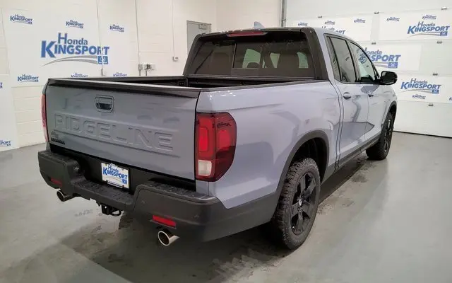 2026 Honda Ridgeline Black Edition photo 2
