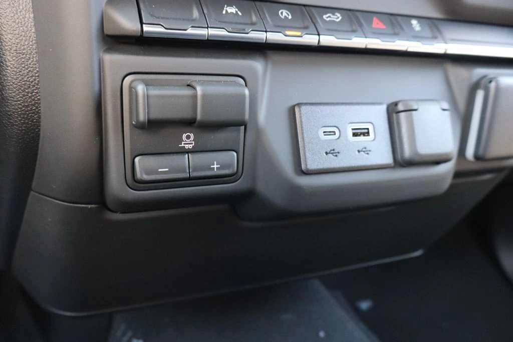 2026 Chevrolet Silverado 1500 Custom - Photo 13