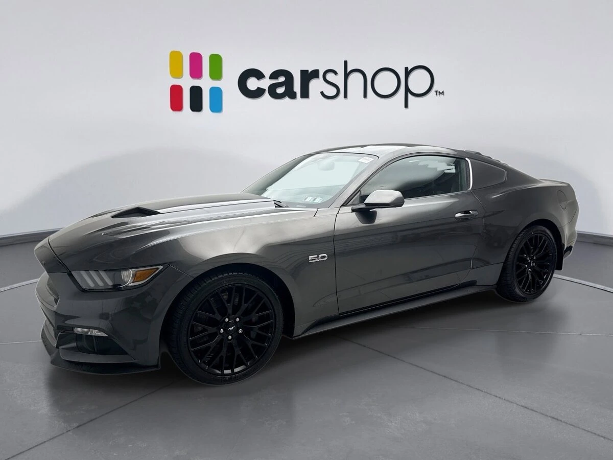 2015 Ford Mustang GT Coupe's photo