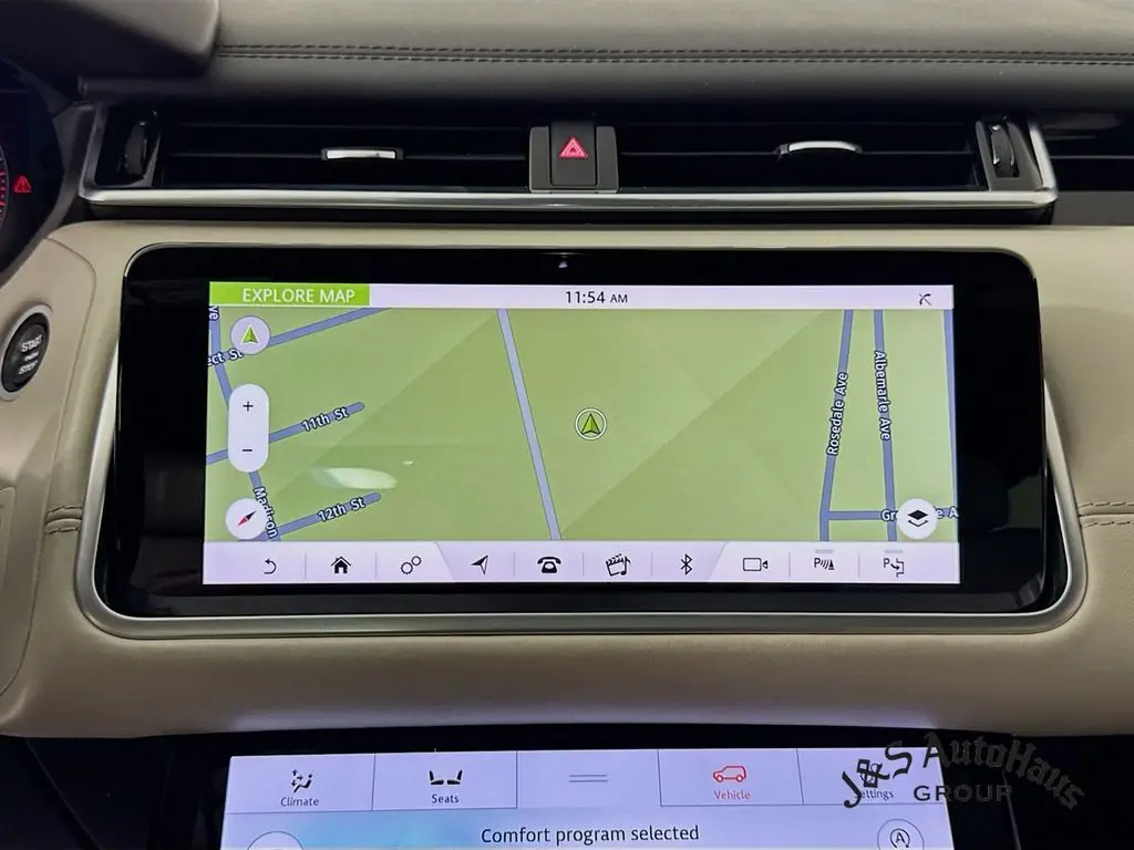 2018 Land Rover Range Rover Velar R-Dynamic HSE photo 16