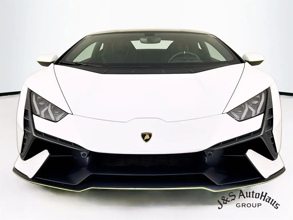 2024 Lamborghini Huracan Tecnica Base photo 2