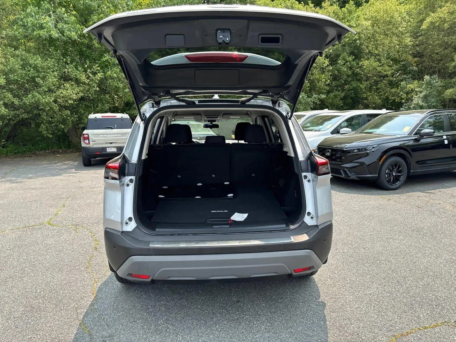 2023 Nissan Rogue SV photo 38