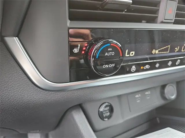 2026 Nissan Rogue SV photo 36