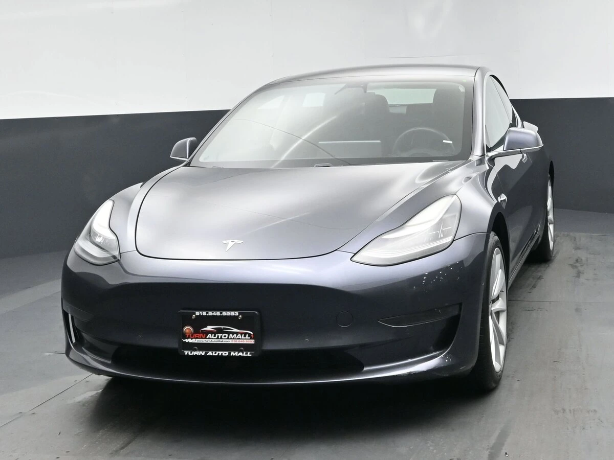 2019 Tesla Model 3 Rear-Wheel Drive's photo
