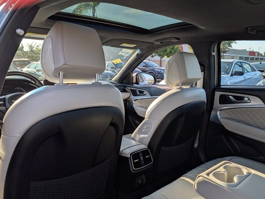 2023 GENESIS G70 Standard - Photo 12
