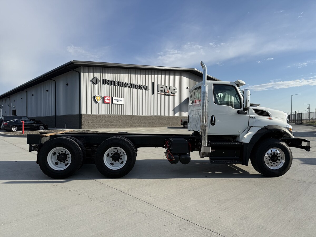 2027 International HV in Pasco, WA — photo 4