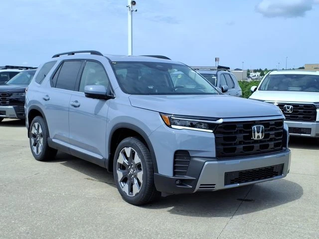 2026 Honda Pilot Touring AWD's photo