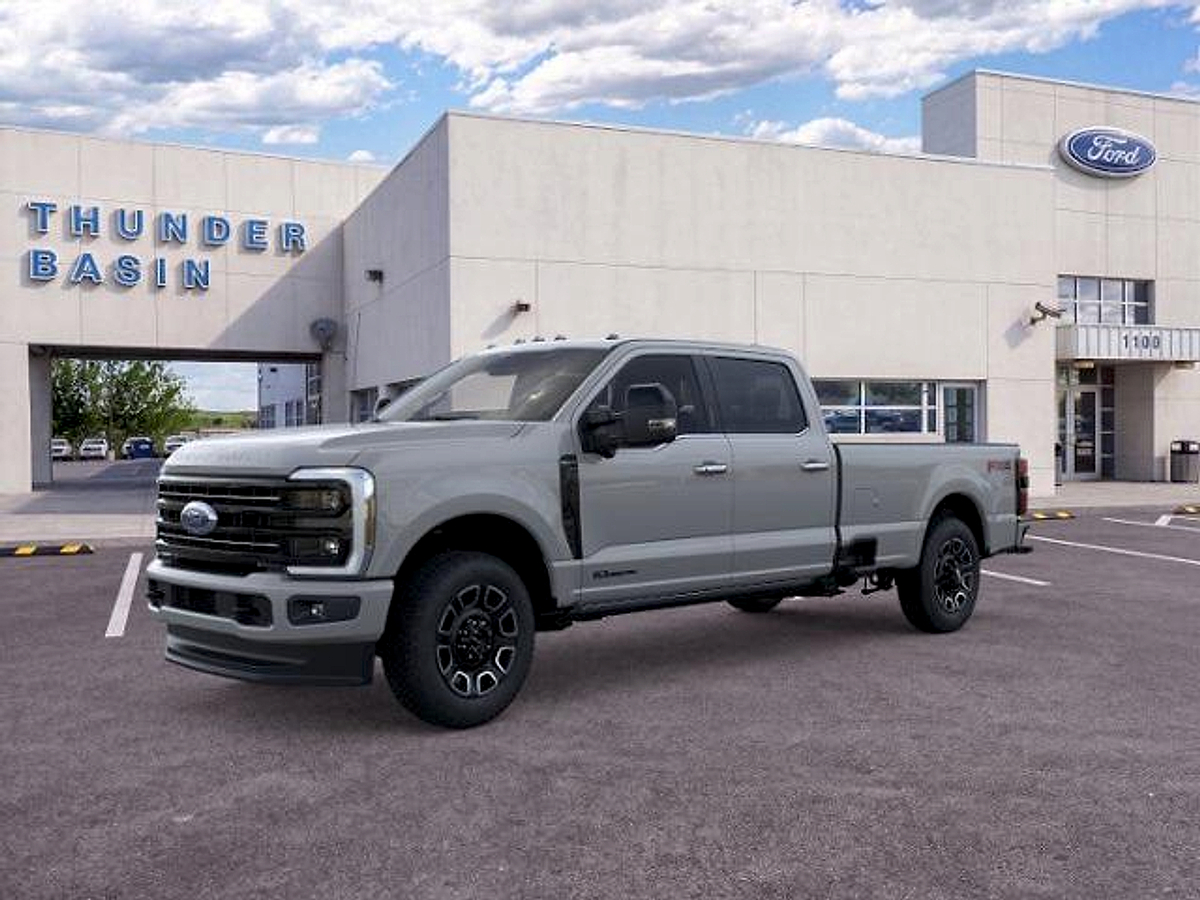 2026 Ford Super Duty F-350 SRW Platinum