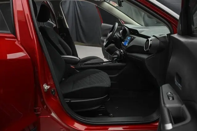 2023 Nissan Kicks SV photo 14