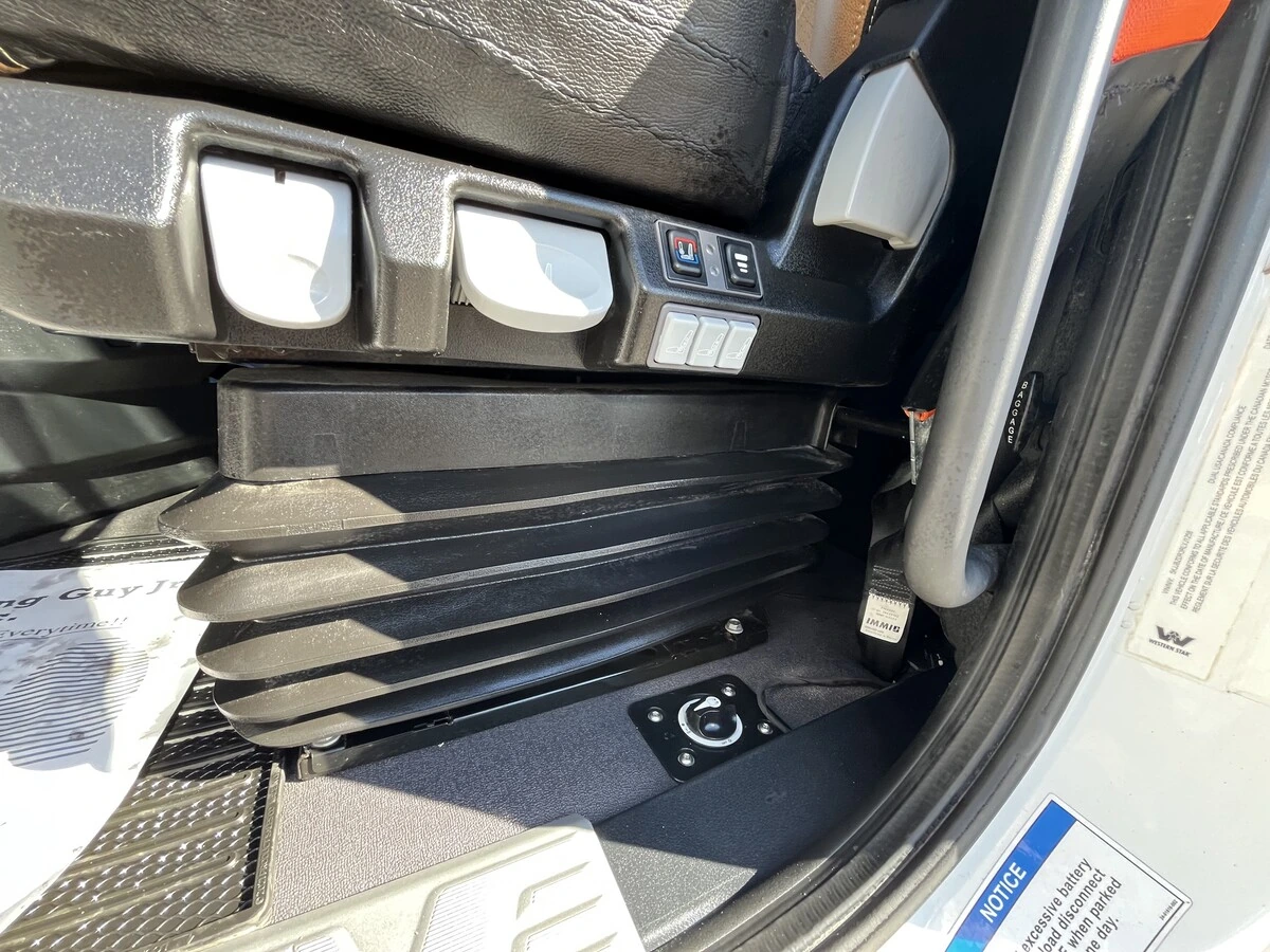 2024 Western Star - image 14