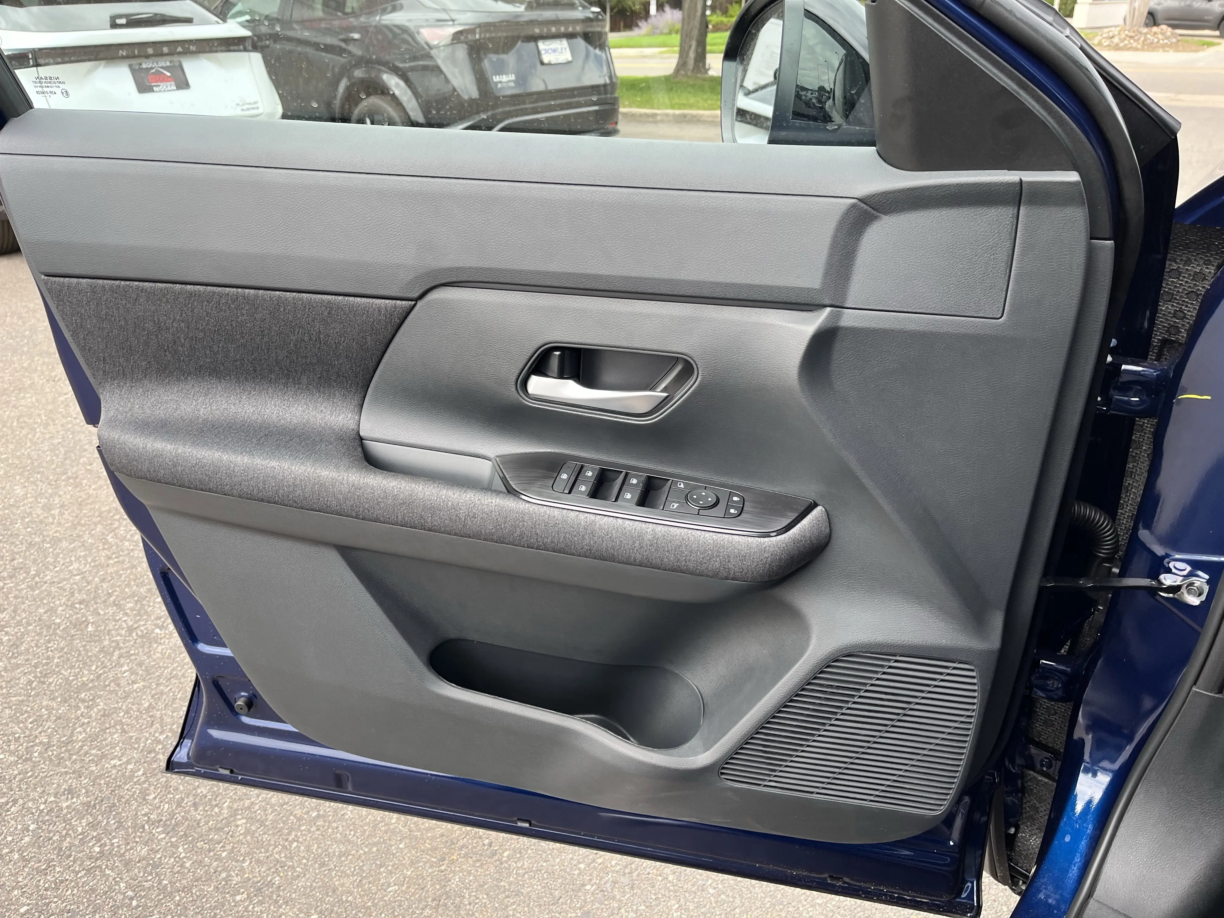 2026 Nissan Kicks SV photo 8