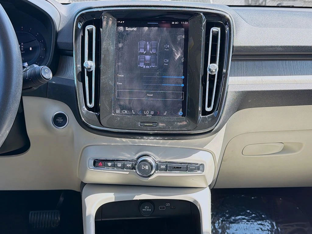 2023 Volvo XC40 Plus - Photo 19