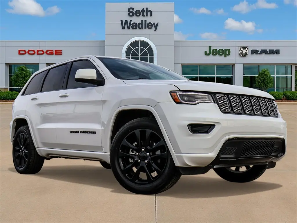 2020 Jeep Grand Cherokee Altitude's photo