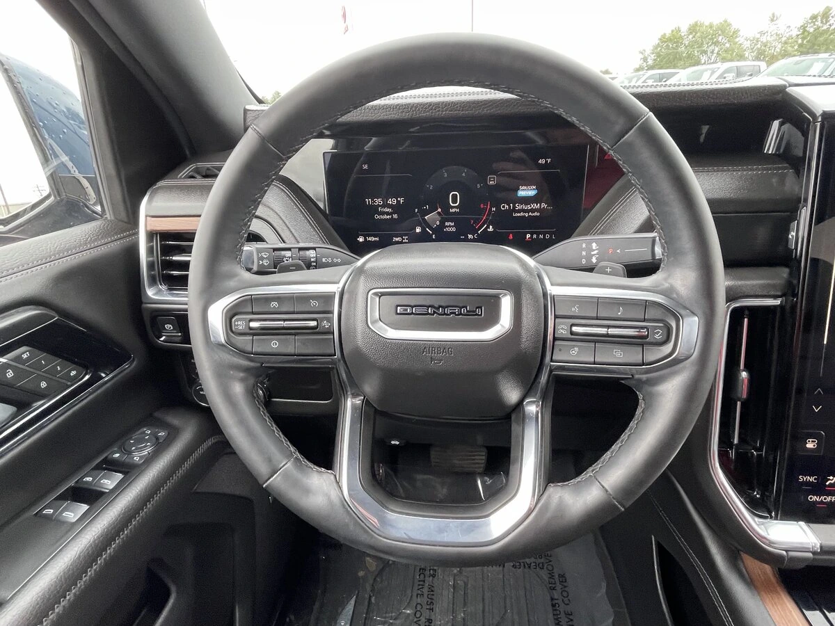 2025 GMC Yukon XL Denali - Photo 37