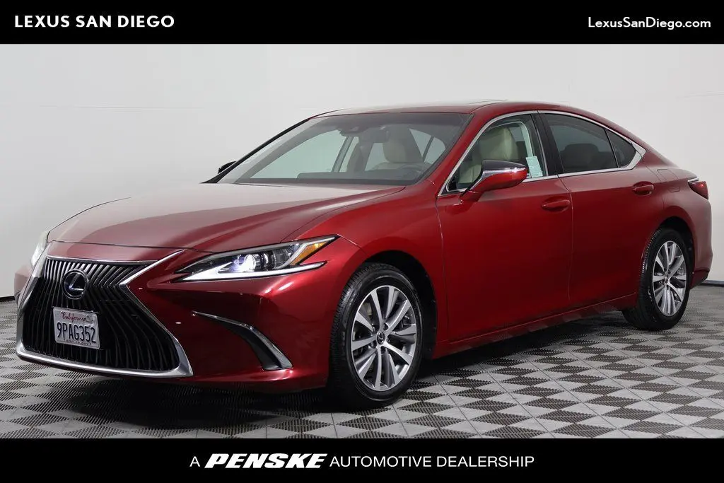 2020 Lexus ES 350's photo