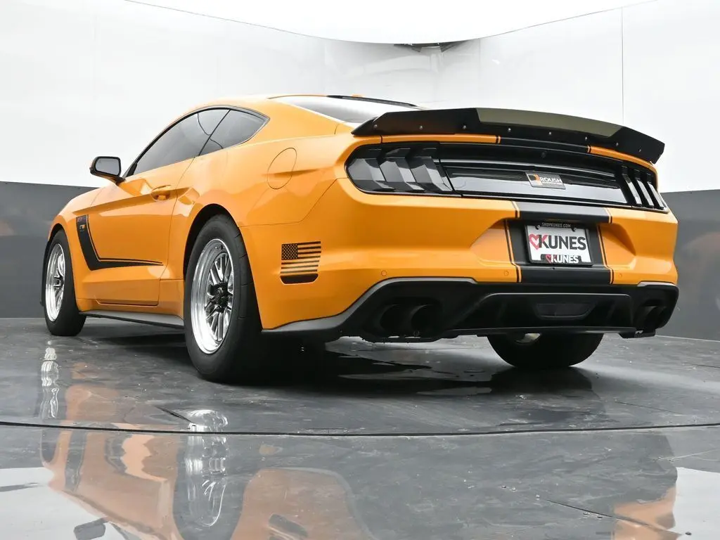 2019 Ford Mustang GT Premium photo 32