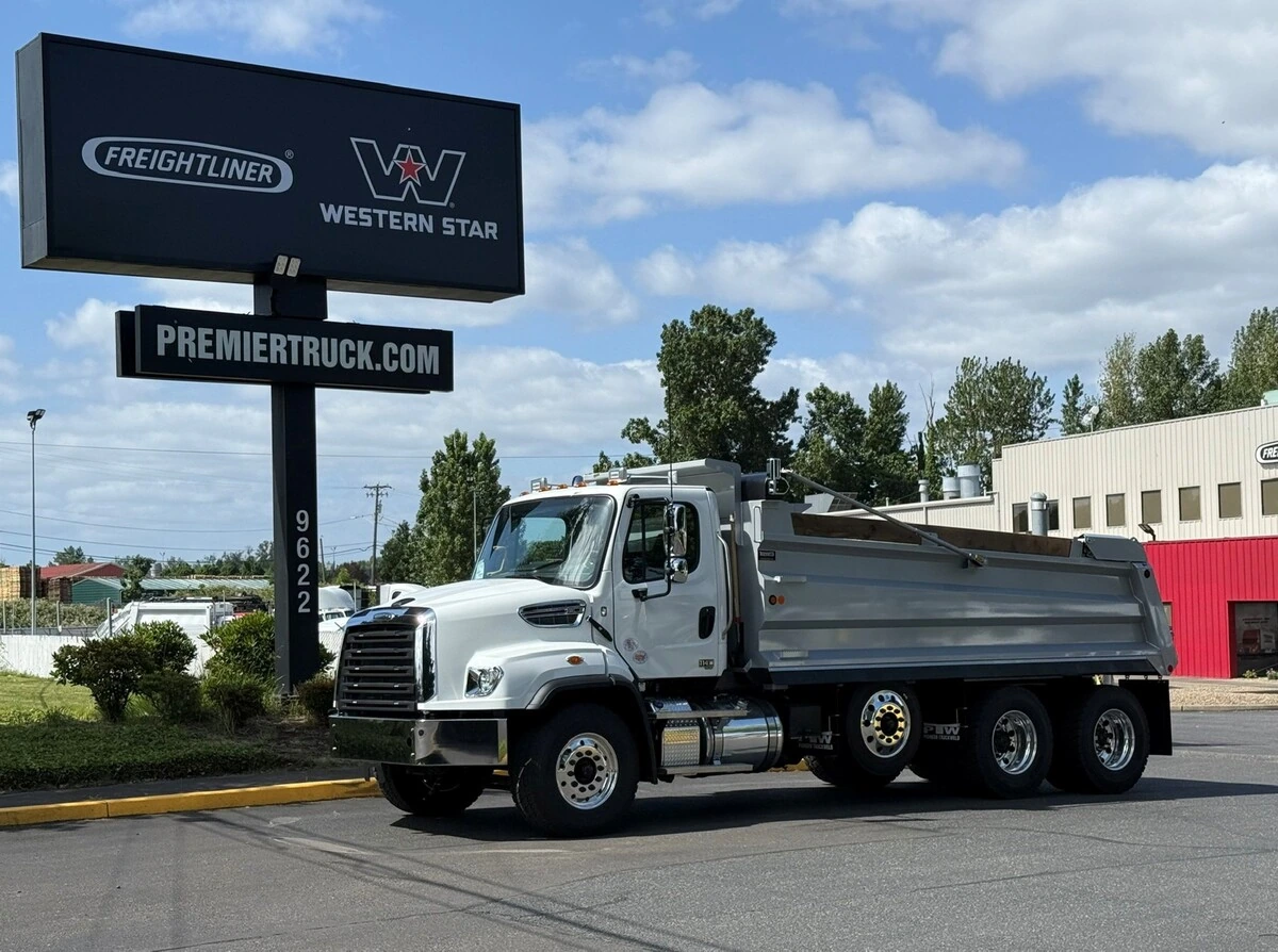 2027 Freightliner 114SD