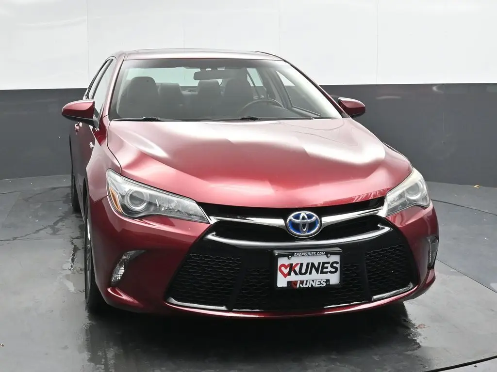 2015 Toyota Camry Hybrid SE photo 4