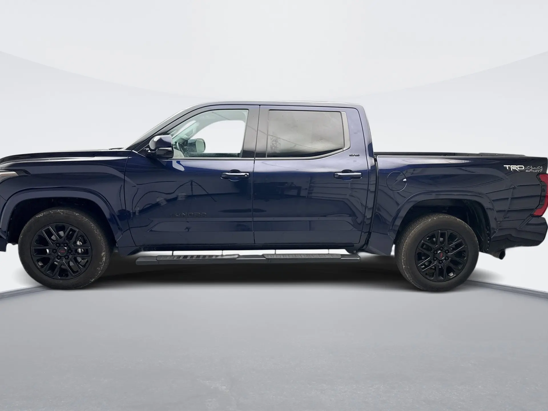 2022 Toyota Tundra SR5 photo 2