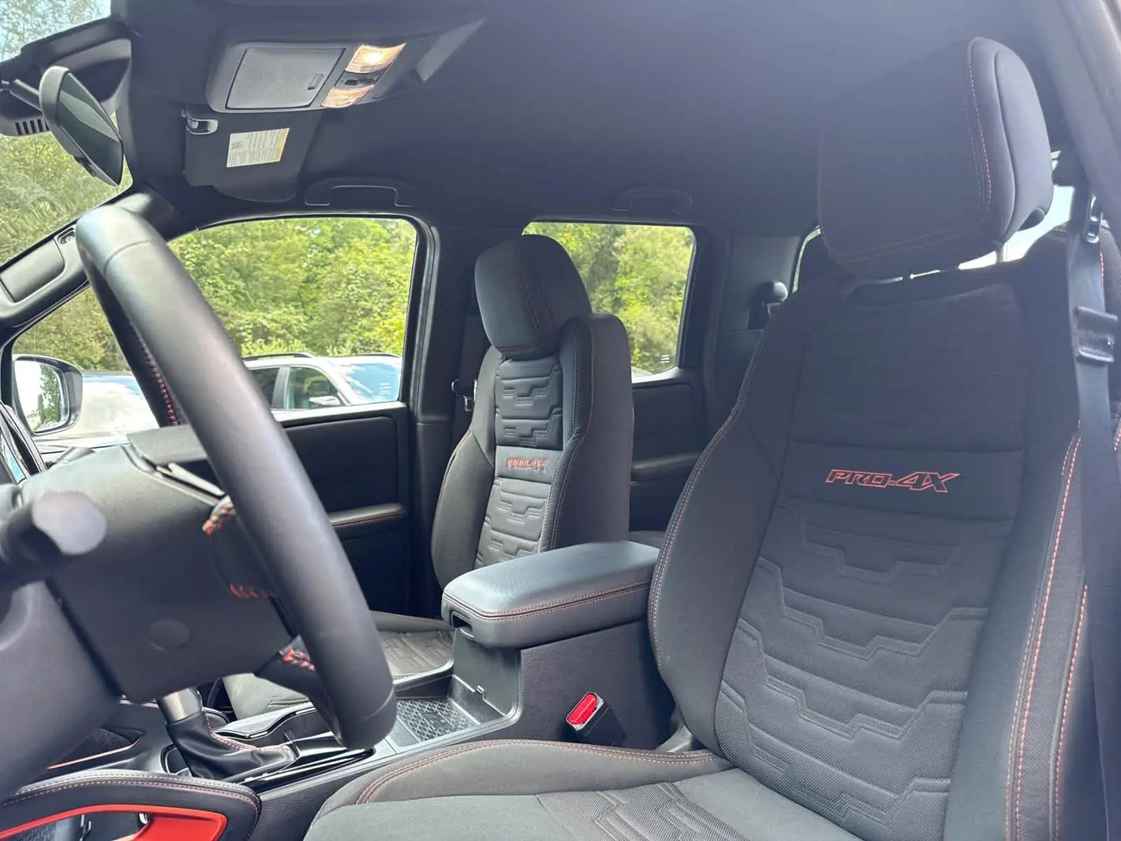 2023 Nissan Frontier PRO-4X photo 13