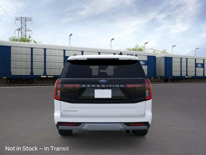 2025 Ford Expedition Platinum photo 4
