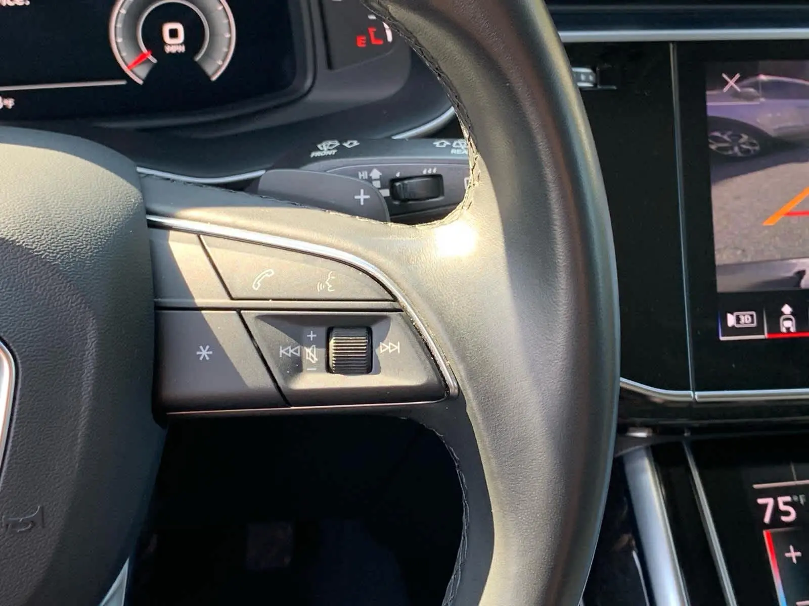 2022 Audi Q7 Premium Plus photo 17