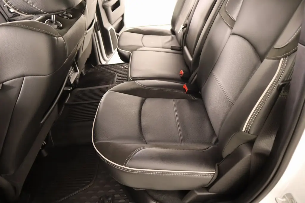 2025 Ram 2500 Laramie photo 13