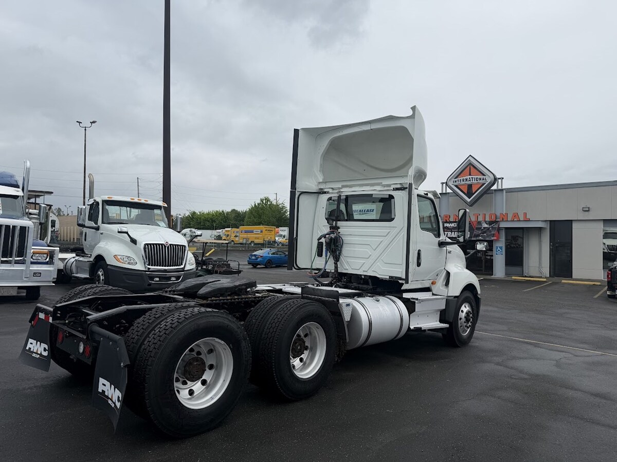 2020 International LT in Portland, OR — photo 4