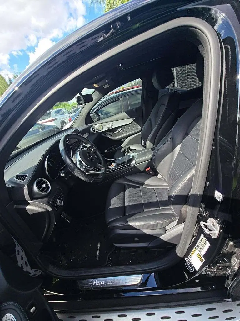 2023 Mercedes Benz GLC 300 Coupe 4MATIC photo 4