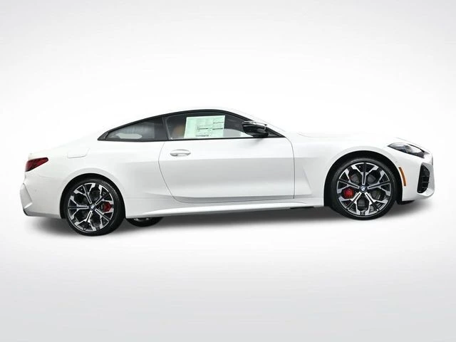 2026 BMW 4 Series M440i - Photo 30