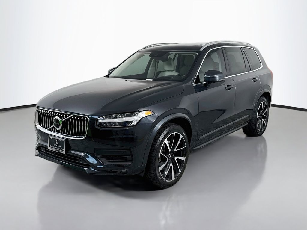 2021 Volvo XC90 T6 Momentum