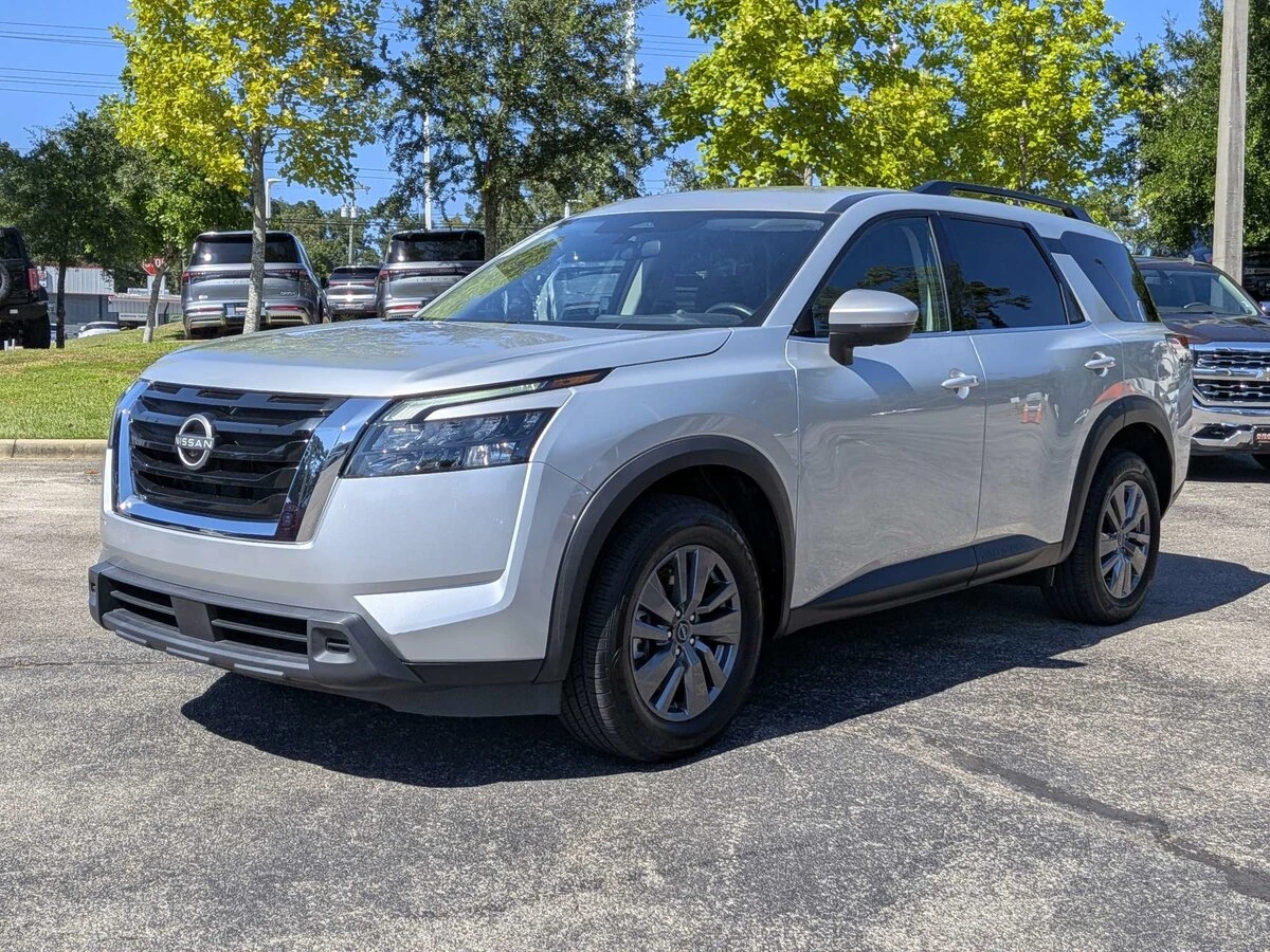 2024 Nissan Pathfinder SV - Photo 7