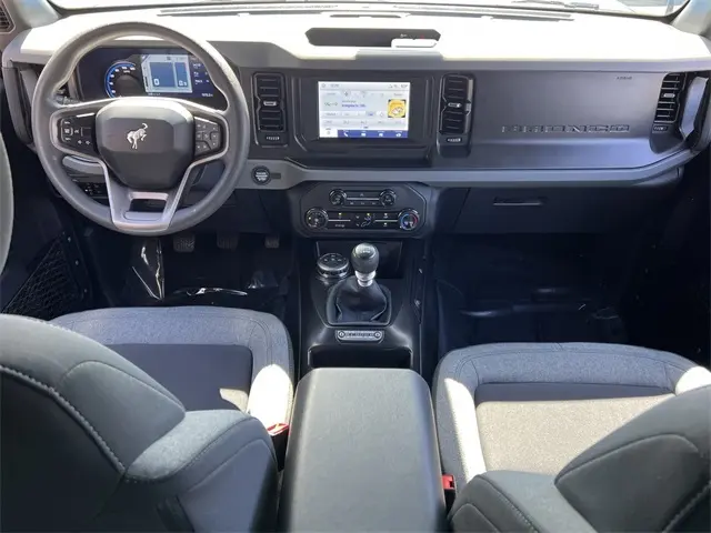 2023 Ford Bronco Base photo 20