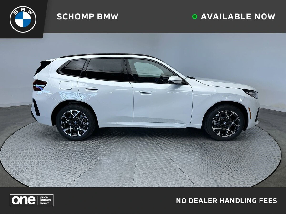 2026 BMW X3 30 XDRIVE's photo