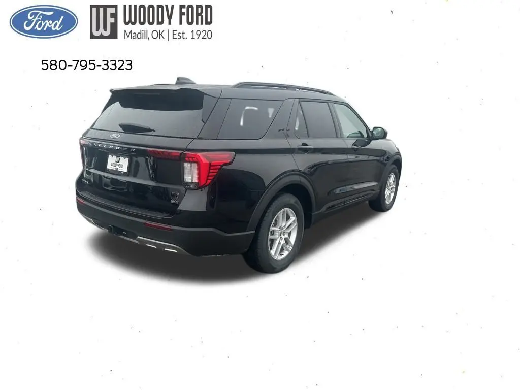 2026 Ford Explorer photo 3