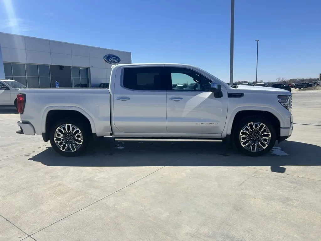 Used 2024 GMC Sierra 1500 Denali Denali Ultimate with VIN 1GTUUHE88RZ241218 for sale in Clay Center, KS
