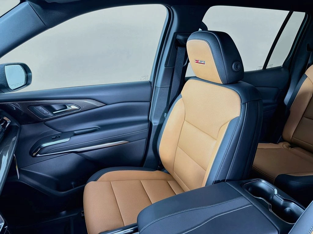 2027 Chevrolet Traverse Z71 - Photo 24