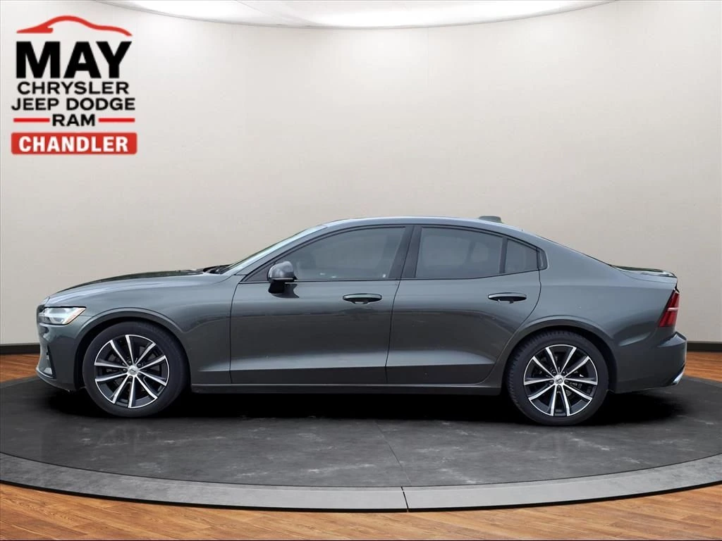 2021 Volvo - image 30