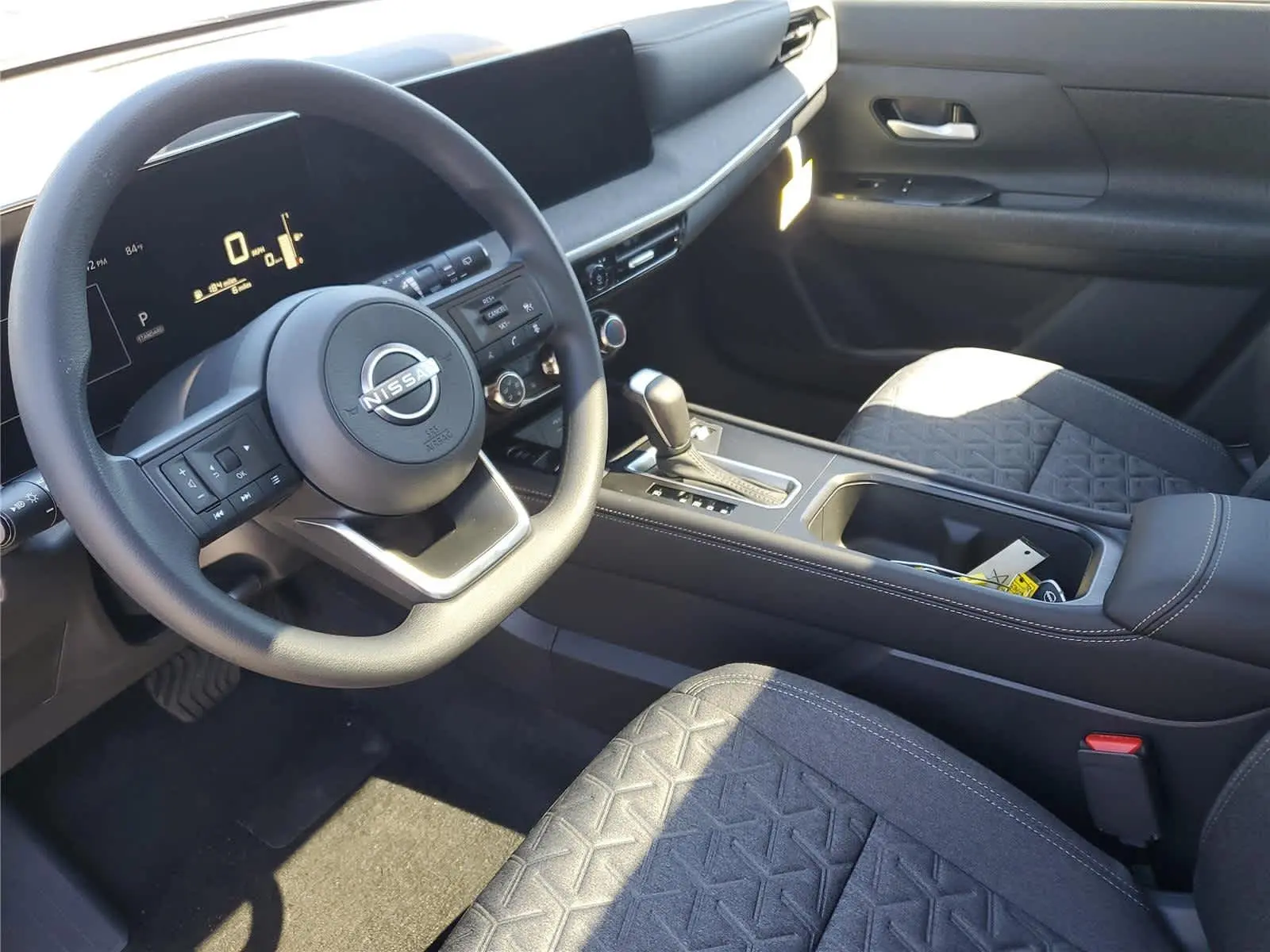 2025 Nissan Kicks SV photo 13
