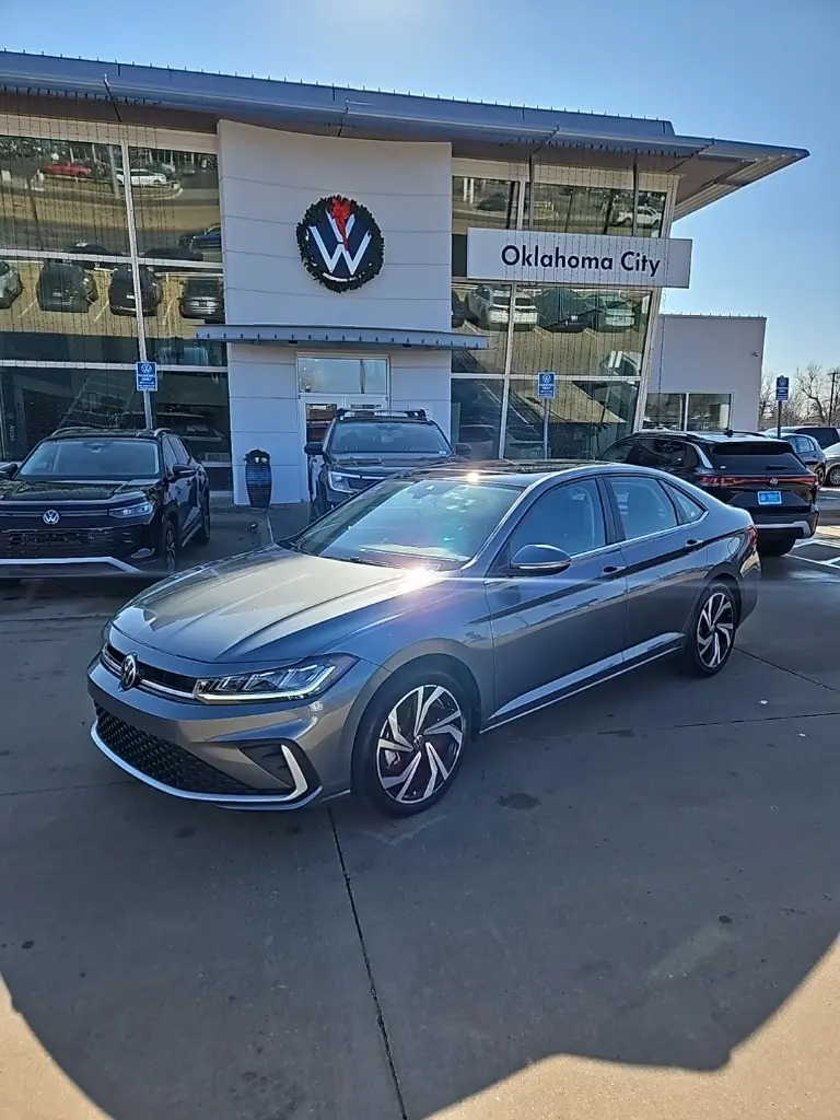 2025 Volkswagen Jetta SEL's photo