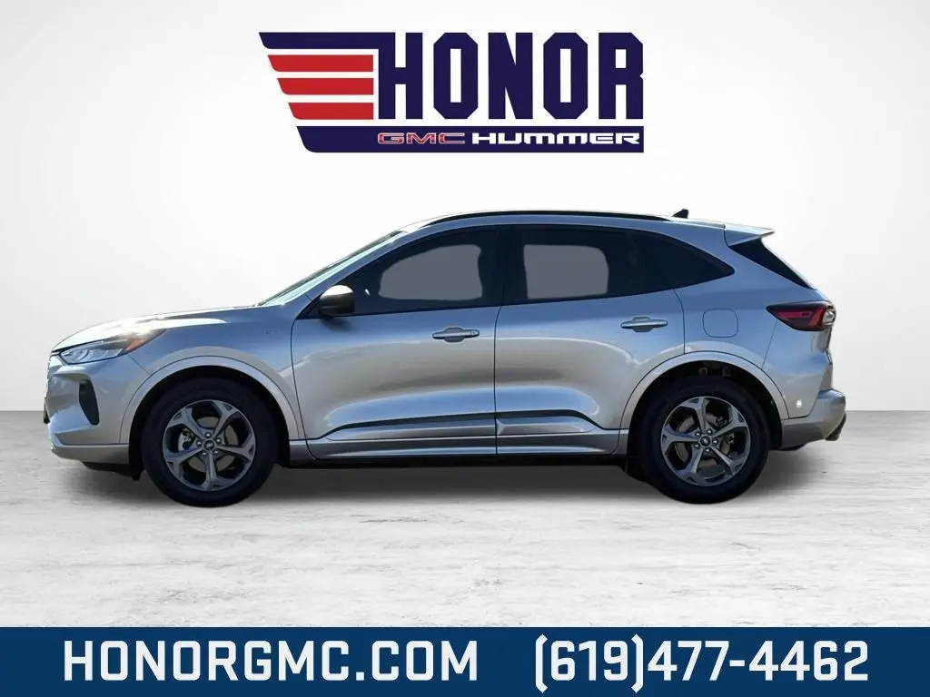 2024 Ford Escape ST-Line photo 5