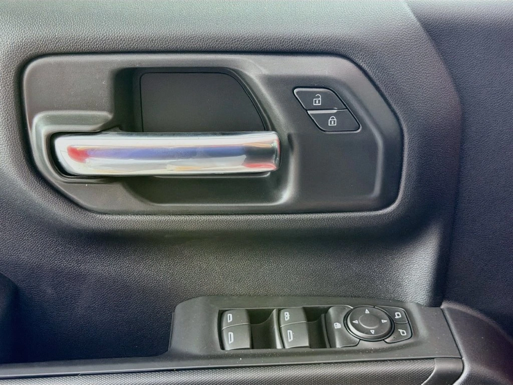 2026 Chevrolet Silverado 1500 Custom - Photo 17