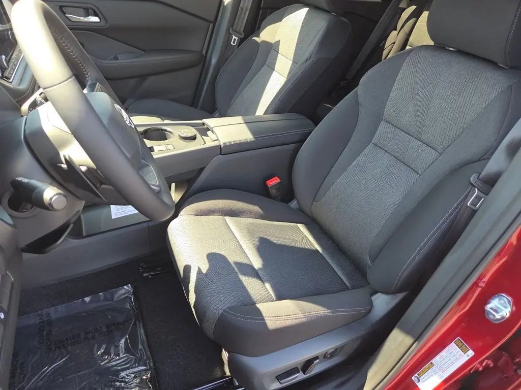 2026 Nissan Rogue SV photo 29