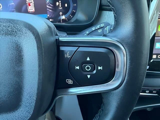 2023 Volvo - image 19