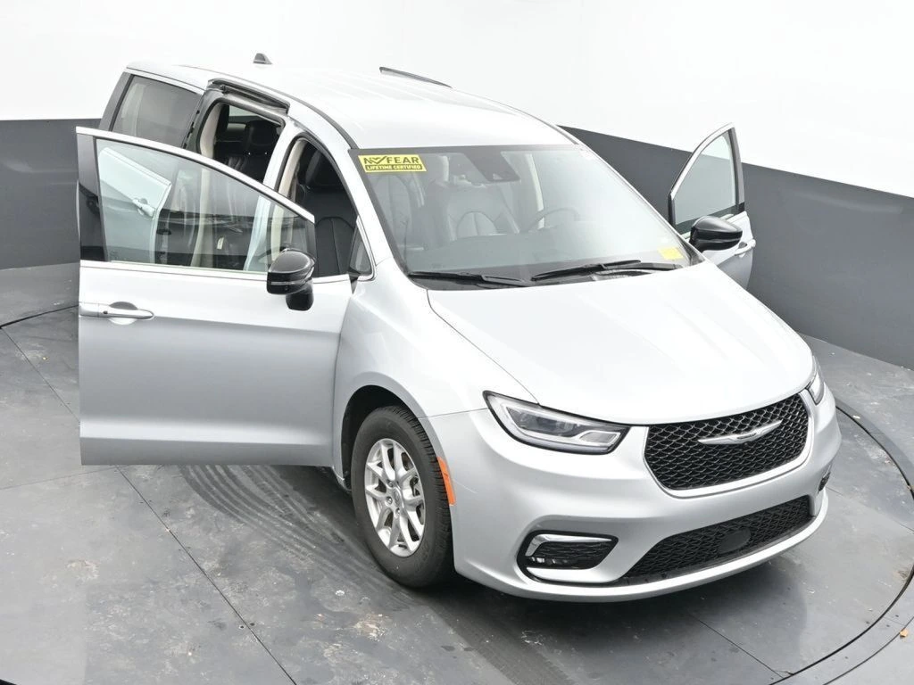 2024 Chrysler Pacifica Touring L - Photo 61