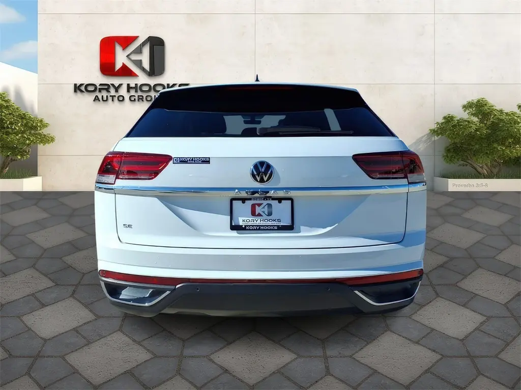 2022 Volkswagen Atlas Cross Sport SE Technology photo 3