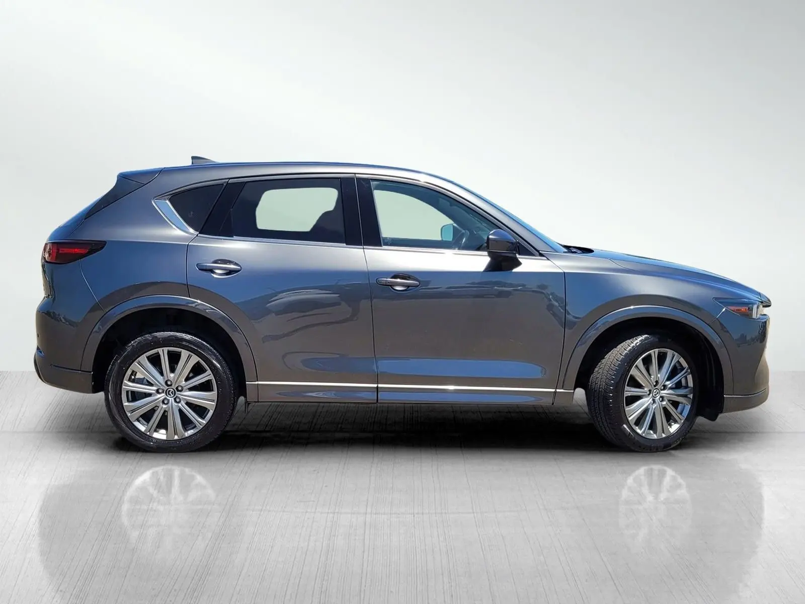 2023 Mazda CX-5 2.5 Turbo Signature photo 3