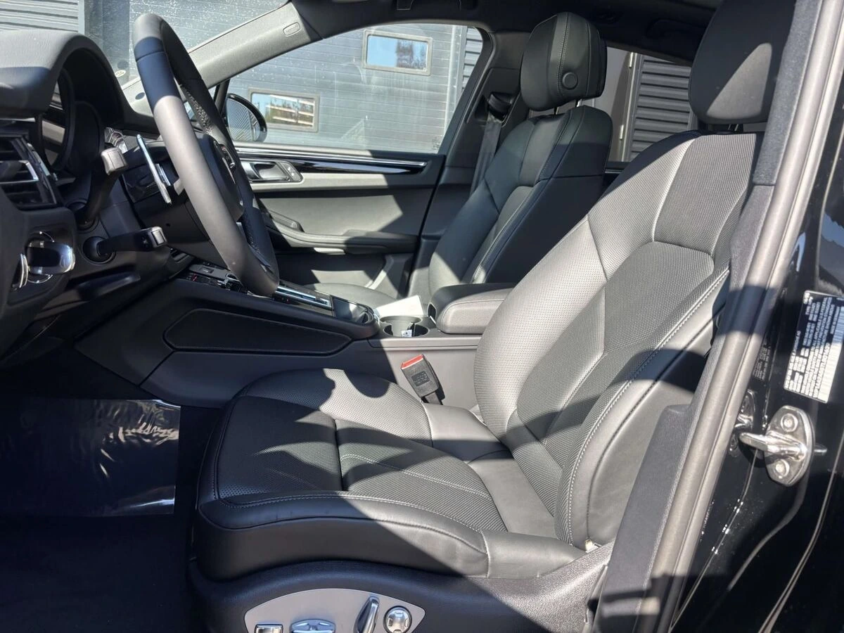 2026 Porsche Macan Base - Photo 16