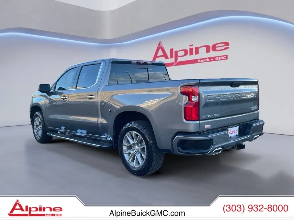 2022 Chevrolet Silverado 1500 High Country photo 3